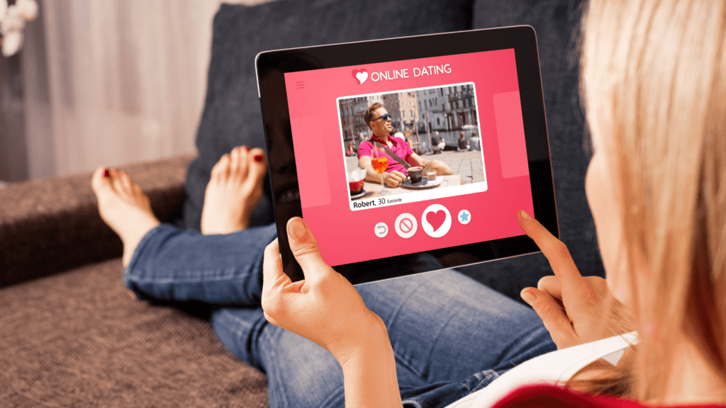 How to Navigate the Modern Dating World in Your 40s